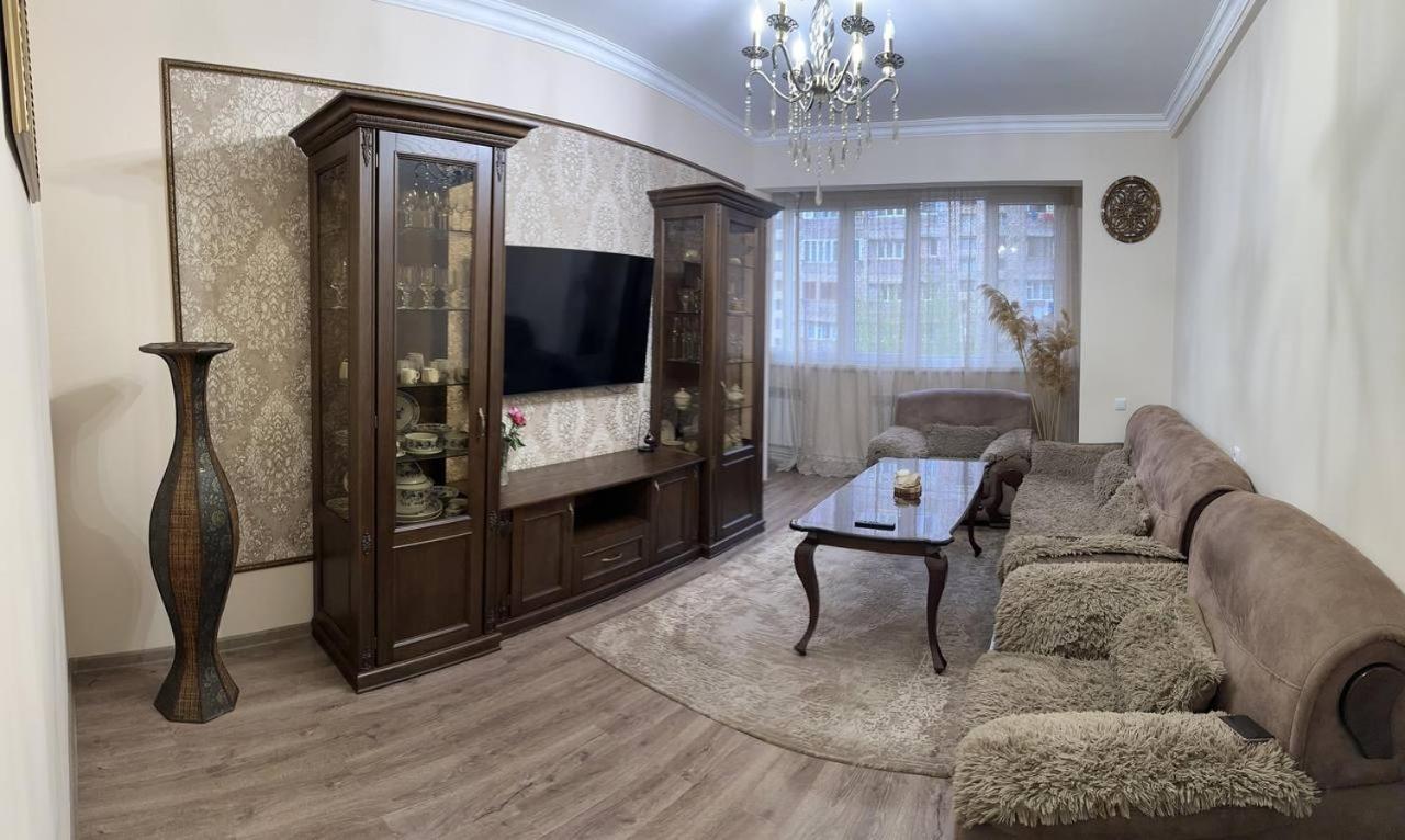 Apartment In 예레반 외부 사진